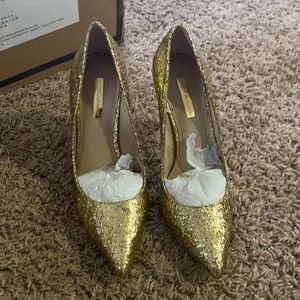 BCBGENERATION Gold heels